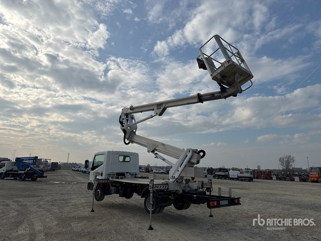 2020 Nissan Cabstar 35.13 2020 Multitel HX200 20 m on Bucket Truck - פלטפורמה אווירית מותקנת על משאית: תמונה 2 2020 Nissan Cabstar 35.13 2020 Multitel HX200 20 m on Bucket Truck - פלטפורמה אווירית מותקנת על משאית: תמונה 2