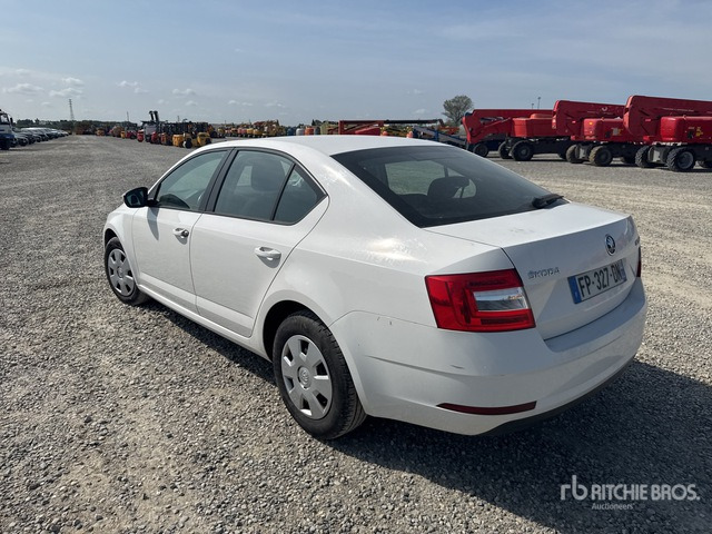 2020 Skoda Octavia Automobile - מכונית: תמונה 4 2020 Skoda Octavia Automobile - מכונית: תמונה 4