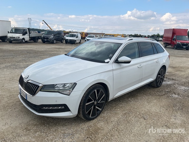 2020 Skoda Superb Wagon 2.0 TDI EVO 150CV EXECUTIVE Automobile - מכונית: תמונה 1 2020 Skoda Superb Wagon 2.0 TDI EVO 150CV EXECUTIVE Automobile - מכונית: תמונה 1