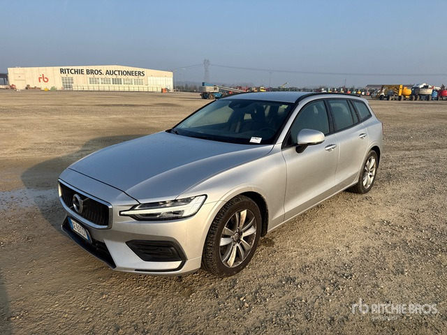 2021 Volvo V60 SW B4 D AUTOM. MOMENTUM BUSINESS Station Wagon - רכב סטיישן: תמונה 2 2021 Volvo V60 SW B4 D AUTOM. MOMENTUM BUSINESS Station Wagon - רכב סטיישן: תמונה 2