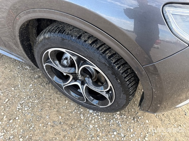 2022 Alfa Romeo Stelvio 2.2 TD Veloce Q4 154KW/210CV SUV - SUV: תמונה 4 2022 Alfa Romeo Stelvio 2.2 TD Veloce Q4 154KW/210CV SUV - SUV: תמונה 4