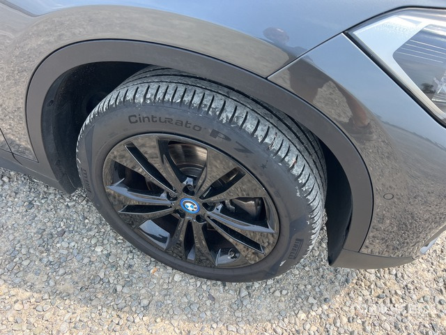 מכונית 2022 BMW X1 Hybrid xDrive 25e Automobile: תמונה 6