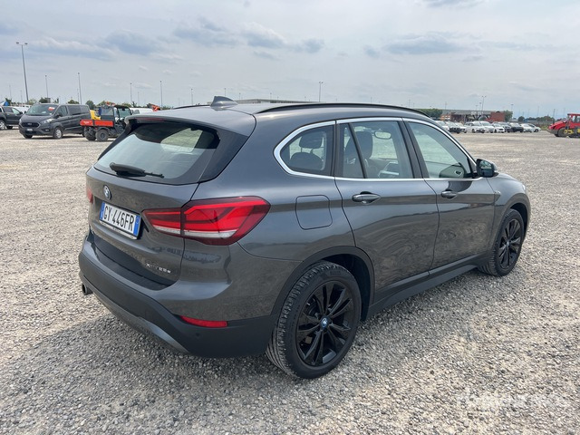 2022 BMW X1 Hybrid xDrive 25e Automobile - מכונית: תמונה 4 2022 BMW X1 Hybrid xDrive 25e Automobile - מכונית: תמונה 4