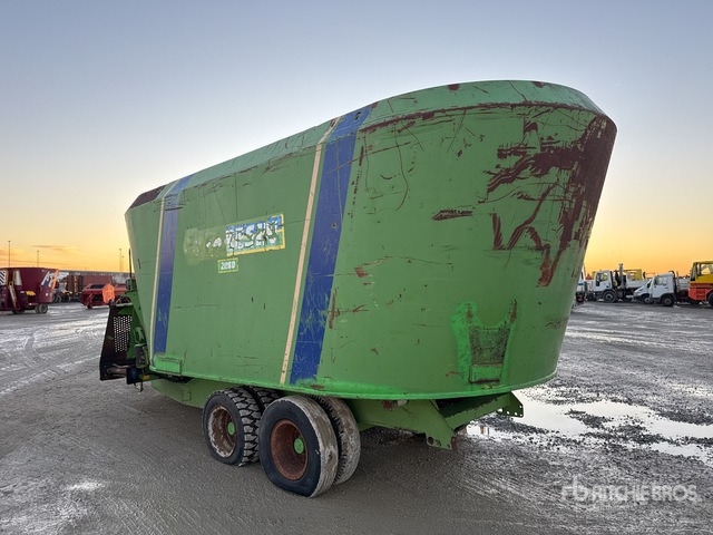 Faresin 2000 Feed Trailer - עגלת מערבל מספוא: תמונה 2 Faresin 2000 Feed Trailer - עגלת מערבל מספוא: תמונה 2