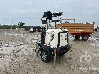 GENERAC V20 HYBRID - מגדל תאורה: תמונה 2 GENERAC V20 HYBRID - מגדל תאורה: תמונה 2