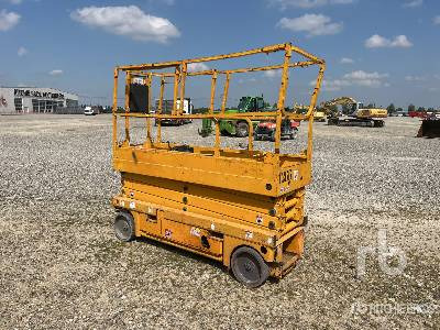 HAULOTTE COMPACT 10N Electric (Inoperable) - מעלית מספריים: תמונה 3 HAULOTTE COMPACT 10N Electric (Inoperable) - מעלית מספריים: תמונה 3