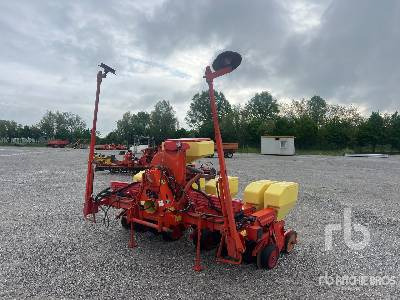 RAU MXR6D 6 Rows - מקדחת זרעים: תמונה 3 RAU MXR6D 6 Rows - מקדחת זרעים: תמונה 3