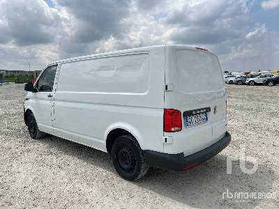 VOLKSWAGEN TRANSPORTER 4x4 2.0 TDI BlueMotion SCR 110k ... - משאית תיבה: תמונה 2 VOLKSWAGEN TRANSPORTER 4x4 2.0 TDI BlueMotion SCR 110k ... - משאית תיבה: תמונה 2