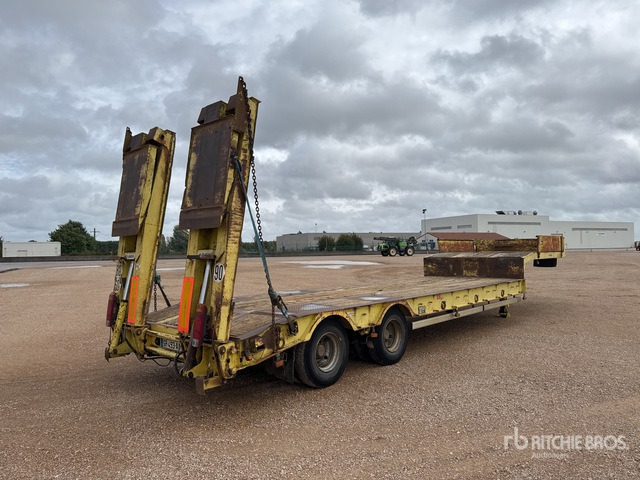 2002 Kaiser S3802F T/A Semi-Remorque Porte-Engins ... Lowboy Trailer - סמיטריילר עם מטען נמוך: תמונה 4 2002 Kaiser S3802F T/A Semi-Remorque Porte-Engins ... Lowboy Trailer - סמיטריילר עם מטען נמוך: תמונה 4