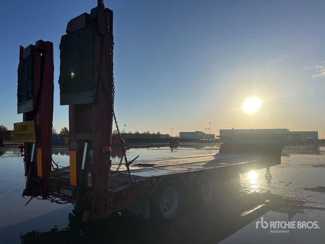 2002 Robuste Kaiser S5703P Tri/A Semi-Remorque Porte-Engin ... Lowboy Trailer - סמיטריילר עם מטען נמוך: תמונה 3 2002 Robuste Kaiser S5703P Tri/A Semi-Remorque Porte-Engin ... Lowboy Trailer - סמיטריילר עם מטען נמוך: תמונה 3