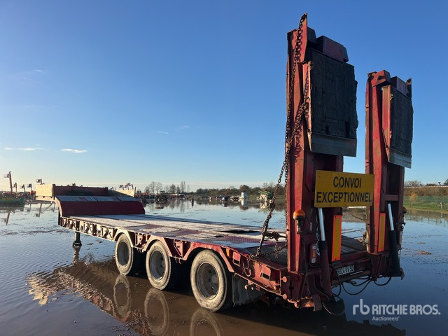 2002 Robuste Kaiser S5703P Tri/A Semi-Remorque Porte-Engin ... Lowboy Trailer - סמיטריילר עם מטען נמוך: תמונה 4 2002 Robuste Kaiser S5703P Tri/A Semi-Remorque Porte-Engin ... Lowboy Trailer - סמיטריילר עם מטען נמוך: תמונה 4
