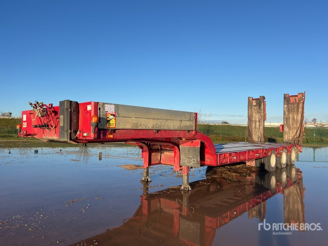 2002 Robuste Kaiser S5703P Tri/A Semi-Remorque Porte-Engin ... Lowboy Trailer - סמיטריילר עם מטען נמוך: תמונה 2 2002 Robuste Kaiser S5703P Tri/A Semi-Remorque Porte-Engin ... Lowboy Trailer - סמיטריילר עם מטען נמוך: תמונה 2