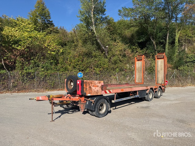2003 TR AX R243WUL Tri/A Single Drop Remorque Port ... Lowboy Trailer - סמיטריילר עם מטען נמוך: תמונה 2 2003 TR AX R243WUL Tri/A Single Drop Remorque Port ... Lowboy Trailer - סמיטריילר עם מטען נמוך: תמונה 2