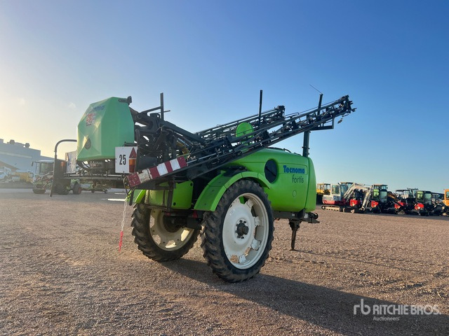2004 Tecnoma Fortis 28 m S/A Pulverisateur Traine Pull-Type Sprayer - מרסס נגרר: תמונה 3 2004 Tecnoma Fortis 28 m S/A Pulverisateur Traine Pull-Type Sprayer - מרסס נגרר: תמונה 3