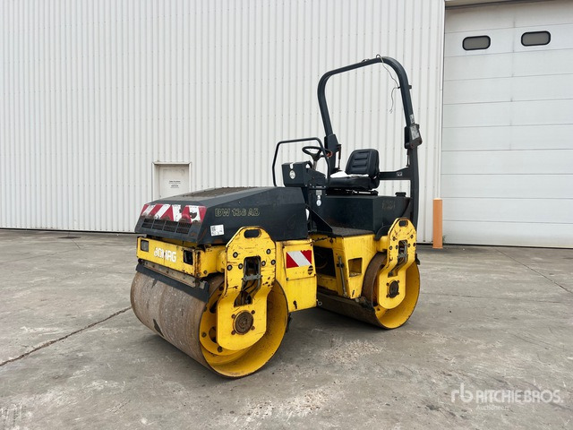 2006 Bomag BW138AD Compacteur Vibrant Tandem Double Drum Roller - רולר כביש: תמונה 2 2006 Bomag BW138AD Compacteur Vibrant Tandem Double Drum Roller - רולר כביש: תמונה 2