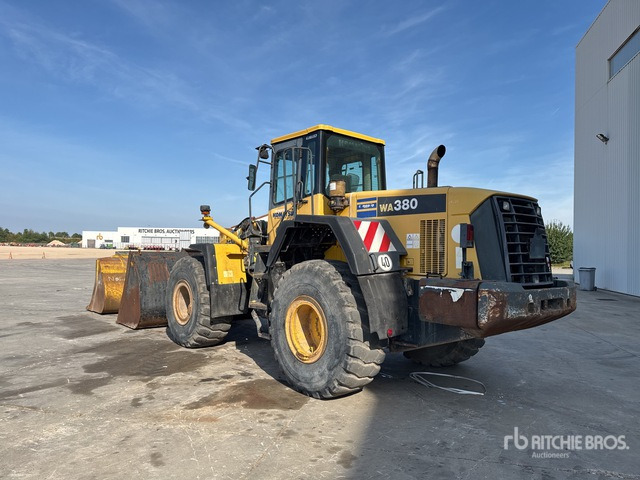2006 Komatsu WA-380-5 Chargeuse Sur Pneus Wheel Loader - מעמיס גלגלים: תמונה 2 2006 Komatsu WA-380-5 Chargeuse Sur Pneus Wheel Loader - מעמיס גלגלים: תמונה 2