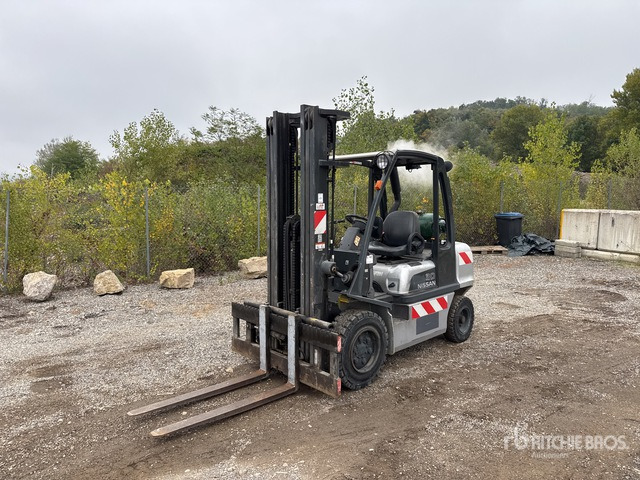 2006 Nissan UGD02A30P0 2350 kg Chariot Elevateur Forklift - מלגזה: תמונה 1 2006 Nissan UGD02A30P0 2350 kg Chariot Elevateur Forklift - מלגזה: תמונה 1