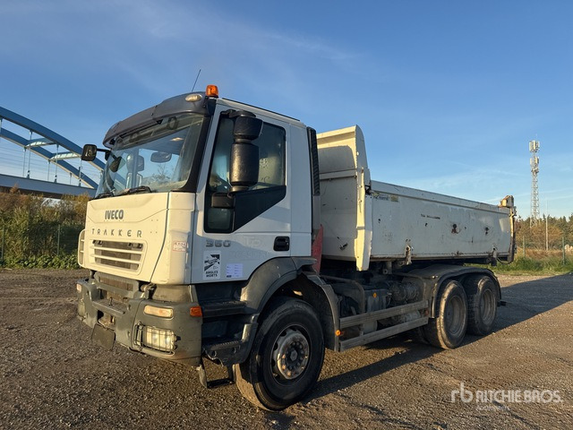 2007 Iveco Trakker 360 6x4 Camion Benne 6x4 S/A Dump Truck - מזהיר: תמונה 1 2007 Iveco Trakker 360 6x4 Camion Benne 6x4 S/A Dump Truck - מזהיר: תמונה 1
