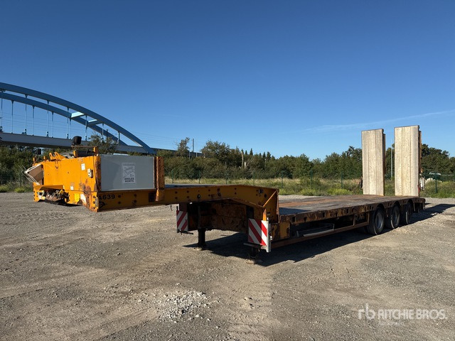 2008 Faymonville TL3GE Tri/A Semi-Remorque Porte-Engin ... Lowboy Trailer - סמיטריילר עם מטען נמוך: תמונה 1 2008 Faymonville TL3GE Tri/A Semi-Remorque Porte-Engin ... Lowboy Trailer - סמיטריילר עם מטען נמוך: תמונה 1