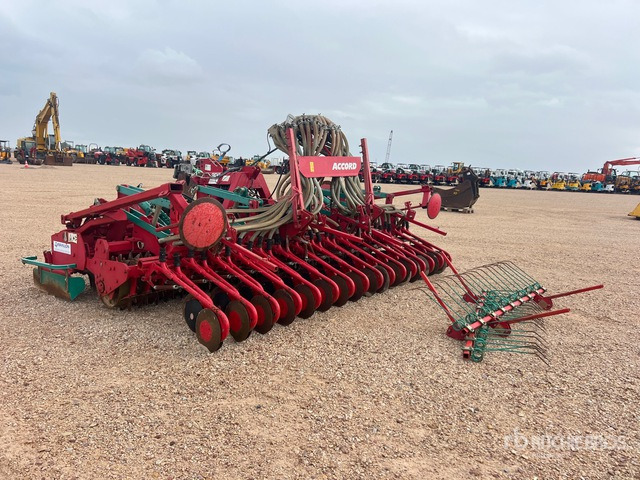 2008 Kverneland Accord Combine De Semis Repliable 4 m ... Air Seeder - מקדחת זריעה משולבת: תמונה 3 2008 Kverneland Accord Combine De Semis Repliable 4 m ... Air Seeder - מקדחת זריעה משולבת: תמונה 3