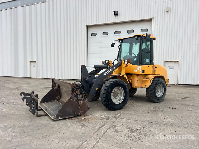 2009 Volvo L30B-Z Chargeuse Sur Pneus Wheel Loader - מעמיס גלגלים: תמונה 1 2009 Volvo L30B-Z Chargeuse Sur Pneus Wheel Loader - מעמיס גלגלים: תמונה 1