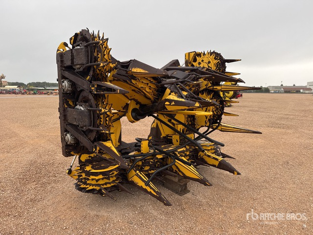 2010 New Holland FI470 Bec A Mais 10 Rangs 10 Row Corn Forage Harvester Header - ראש תירס: תמונה 2 2010 New Holland FI470 Bec A Mais 10 Rangs 10 Row Corn Forage Harvester Header - ראש תירס: תמונה 2