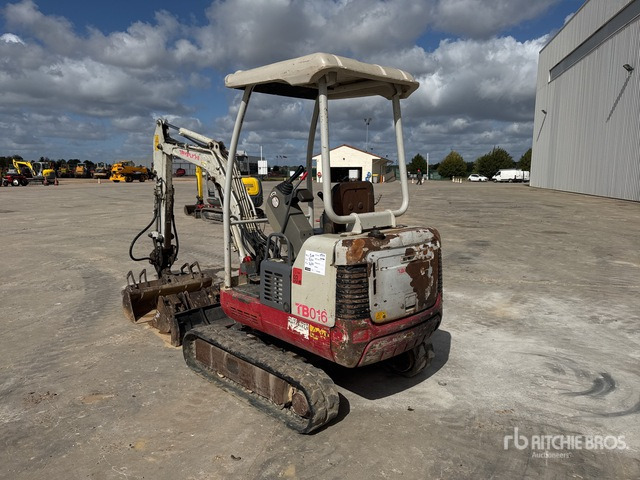 2010 Takeuchi TB016 Mini-Pelle Mini Excavator: <6.6t - מיני מחפר: תמונה 3 2010 Takeuchi TB016 Mini-Pelle Mini Excavator: <6.6t - מיני מחפר: תמונה 3