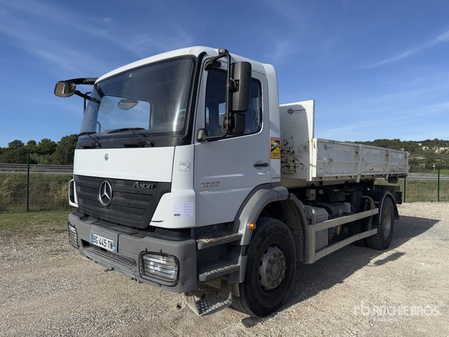2011 Mercedes-Benz Axor 1833 Camion Amplirol Roll-Off Truck - משאית הרמת וו: תמונה 2 2011 Mercedes-Benz Axor 1833 Camion Amplirol Roll-Off Truck - משאית הרמת וו: תמונה 2