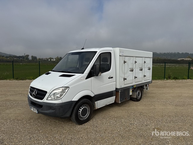 2011 Mercedes-Benz Sprinter 4x2 Camion Frigorifique 4x2 Refrigerated Truck - משאית קירור: תמונה 1 2011 Mercedes-Benz Sprinter 4x2 Camion Frigorifique 4x2 Refrigerated Truck - משאית קירור: תמונה 1