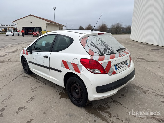 2012 Peugeot 207 Vehicule Utilitaire Cargo Van - כלי רכב מסחרי: תמונה 2 2012 Peugeot 207 Vehicule Utilitaire Cargo Van - כלי רכב מסחרי: תמונה 2
