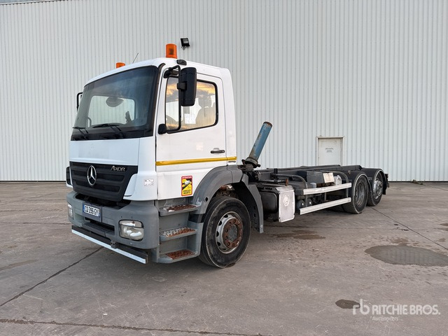 2013 Mercedes Axor 2533 6x2 Camion Chassis Cab 6x2 Flatbed Truck - משאית צד נופל/ שטוחה: תמונה 1 2013 Mercedes Axor 2533 6x2 Camion Chassis Cab 6x2 Flatbed Truck - משאית צד נופל/ שטוחה: תמונה 1