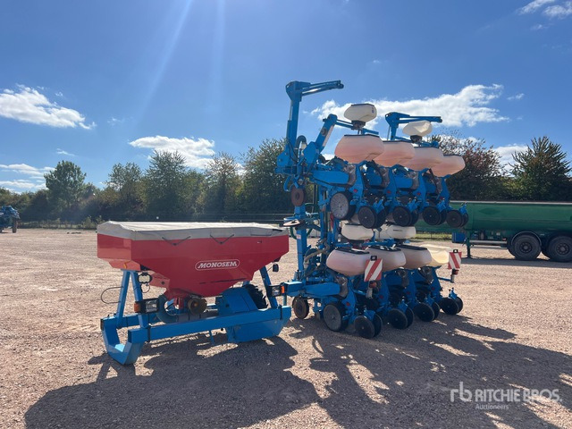 2014 Monosem NG+4 Semoir Monograine 8 Rangs 8 Row Planter - מכונת זריעה מדויקת: תמונה 4 2014 Monosem NG+4 Semoir Monograine 8 Rangs 8 Row Planter - מכונת זריעה מדויקת: תמונה 4