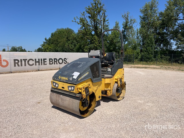 2015 Bomag BW120AD-5 Compacteur Vibrant Tandem Double Drum Roller - רולר כביש: תמונה 1 2015 Bomag BW120AD-5 Compacteur Vibrant Tandem Double Drum Roller - רולר כביש: תמונה 1