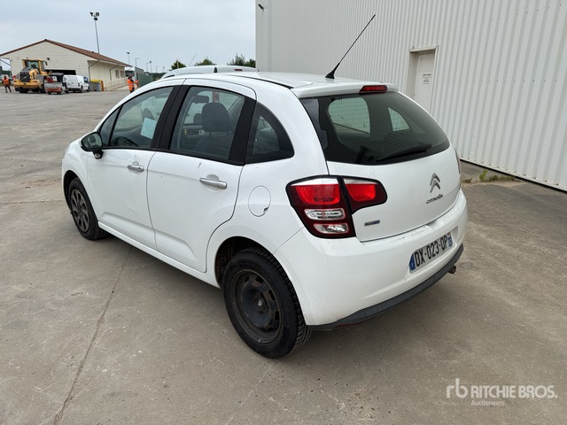 2015 Citroen C3 Vehicule Utilitaire Automobile - מכונית: תמונה 3 2015 Citroen C3 Vehicule Utilitaire Automobile - מכונית: תמונה 3