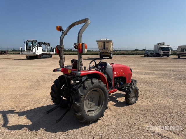 2015 Kubota STW34R 4WD Tracteur Utilitaire (Inoper ... Utility Tractor - טרקטור קומפקטי: תמונה 3 2015 Kubota STW34R 4WD Tracteur Utilitaire (Inoper ... Utility Tractor - טרקטור קומפקטי: תמונה 3