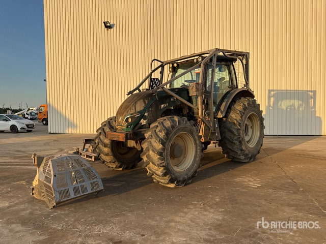 2017 Valtra T174 (Inoperable) 4WD Tractor - טרקטור חקלאי: תמונה 2 2017 Valtra T174 (Inoperable) 4WD Tractor - טרקטור חקלאי: תמונה 2