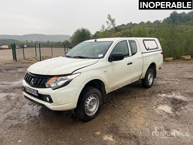 2018 Mitsubishi L200 4x4 Extended Cab (Inoperable) Pickup - טנדר: תמונה 2 2018 Mitsubishi L200 4x4 Extended Cab (Inoperable) Pickup - טנדר: תמונה 2