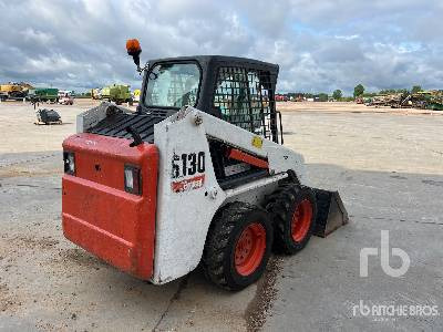 BOBCAT S130 Chargeuse Compacte Sur Chenilles - מעמיס היגוי החלקה: תמונה 3 BOBCAT S130 Chargeuse Compacte Sur Chenilles - מעמיס היגוי החלקה: תמונה 3