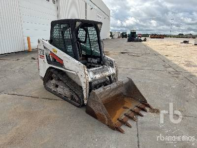 BOBCAT T110 Chargeuse Compacte Sur Chenilles - מעמיס היגוי החלקה: תמונה 4 BOBCAT T110 Chargeuse Compacte Sur Chenilles - מעמיס היגוי החלקה: תמונה 4