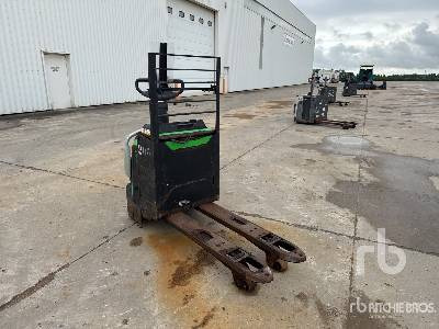 CESAB P320 2000 kg Electric Transpalette E ... - משאית משטחים: תמונה 4 CESAB P320 2000 kg Electric Transpalette E ... - משאית משטחים: תמונה 4