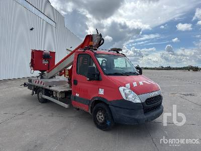 IVECO 35S11 2014 Multitel MT202 20 m on Cam ... - פלטפורמה אווירית מותקנת על משאית: תמונה 4 IVECO 35S11 2014 Multitel MT202 20 m on Cam ... - פלטפורמה אווירית מותקנת על משאית: תמונה 4