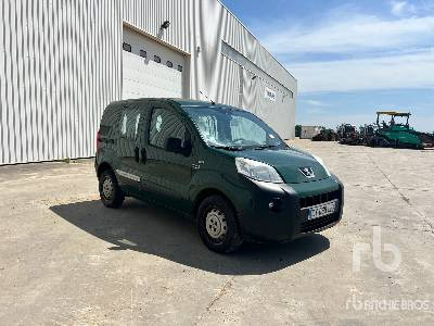 PEUGEOT BIPPER Vehicule Utilitaire - כלי רכב מסחרי עם לוח: תמונה 4 PEUGEOT BIPPER Vehicule Utilitaire - כלי רכב מסחרי עם לוח: תמונה 4