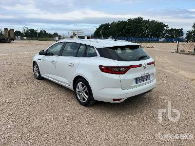 RENAULT MEGANE Automobile - מכונית: תמונה 2 RENAULT MEGANE Automobile - מכונית: תמונה 2