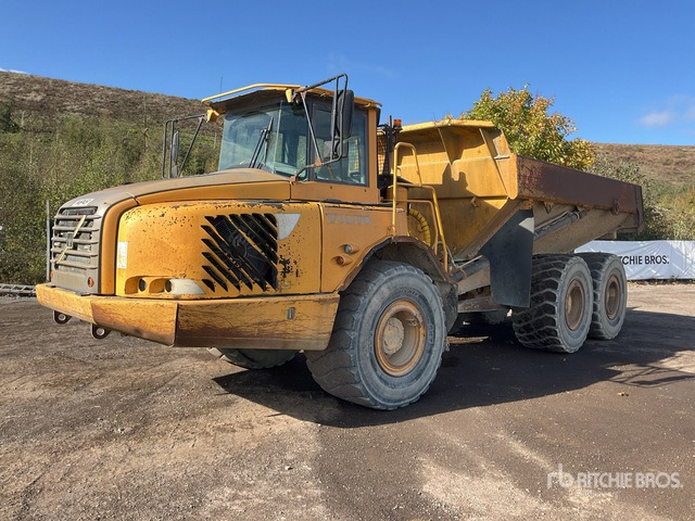 2005 Volvo A30D 6x6. Articulated Dump Truck - מסיר פסולת מפרקי: תמונה 2 2005 Volvo A30D 6x6. Articulated Dump Truck - מסיר פסולת מפרקי: תמונה 2