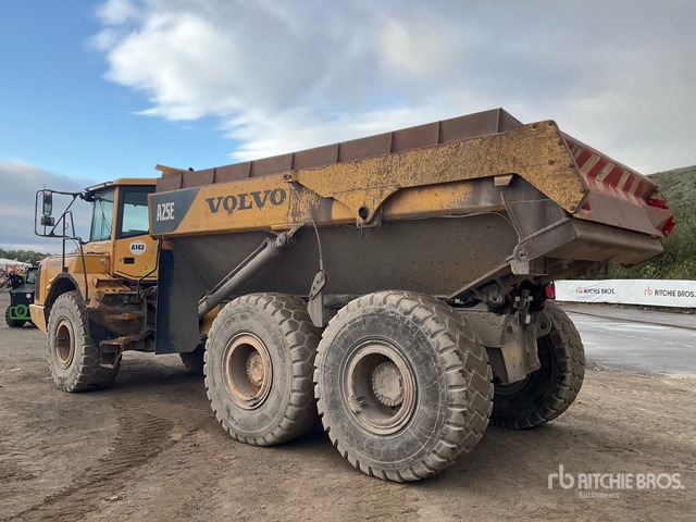 2008 Volvo A25E Articulated Dump Truck - מסיר פסולת מפרקי: תמונה 4 2008 Volvo A25E Articulated Dump Truck - מסיר פסולת מפרקי: תמונה 4