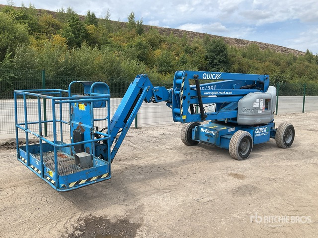 2011 Genie Z45/25J 2WD Hybrid Articulating Boom Lift - זרוע מרפקי: תמונה 1 2011 Genie Z45/25J 2WD Hybrid Articulating Boom Lift - זרוע מרפקי: תמונה 1