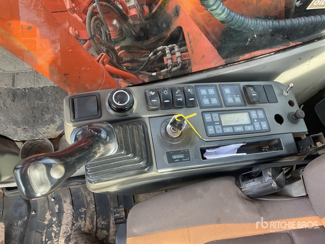 2012 Doosan DX140LC Tracked Excavator - מחפר סורק: תמונה 4 2012 Doosan DX140LC Tracked Excavator - מחפר סורק: תמונה 4