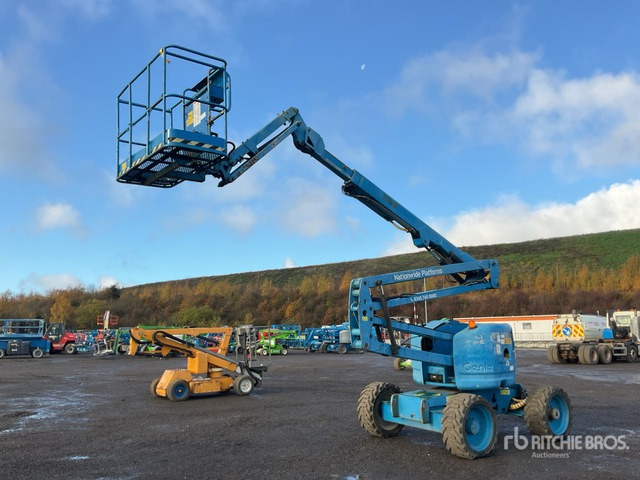 2012 Genie Z4525J 4WD Diesel Articulating Boom Lift - זרוע מרפקי: תמונה 2 2012 Genie Z4525J 4WD Diesel Articulating Boom Lift - זרוע מרפקי: תמונה 2