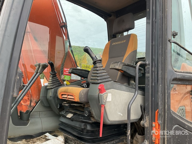 2013 Doosan DX140 LC Tracked Excavator - מחפר סורק: תמונה 5 2013 Doosan DX140 LC Tracked Excavator - מחפר סורק: תמונה 5