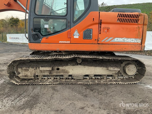 2013 Doosan DX140LC Tracked Excavator - מחפר סורק: תמונה 4 2013 Doosan DX140LC Tracked Excavator - מחפר סורק: תמונה 4